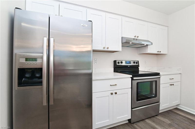 Photo 16 of 32 residential for sale in Virginia Beach virginia