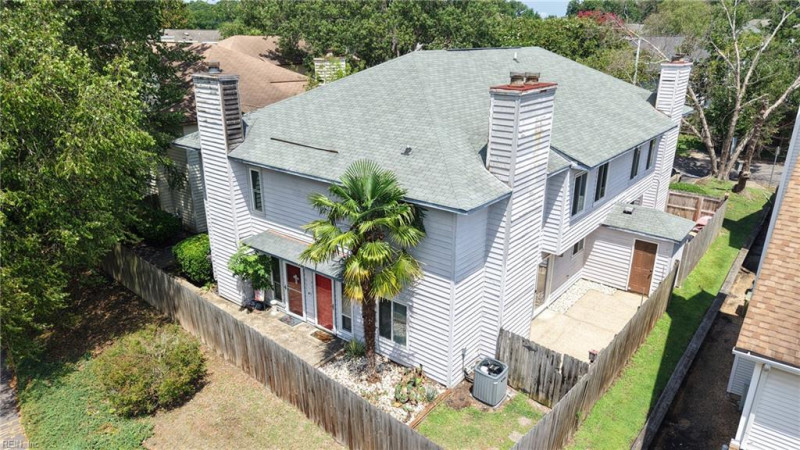 Photo 2 of 32 residential for sale in Virginia Beach virginia