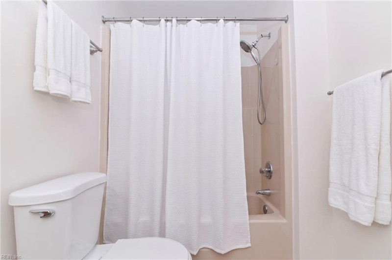 Photo 25 of 32 residential for sale in Virginia Beach virginia