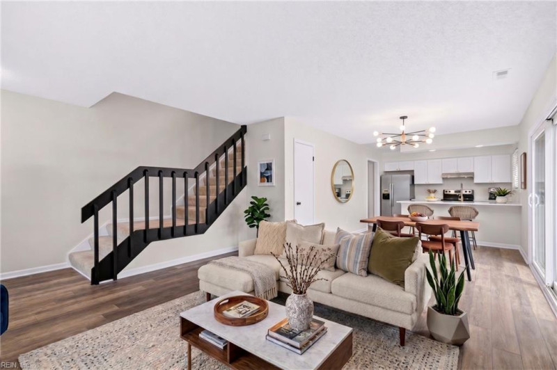 Photo 5 of 32 residential for sale in Virginia Beach virginia