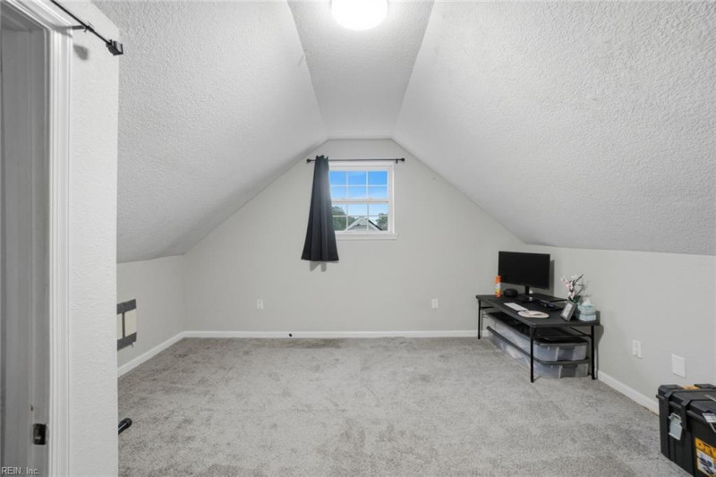 Photo 11 of 19 residential for sale in Norfolk virginia