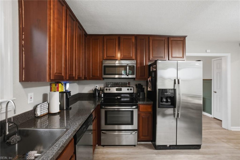 Photo 5 of 19 residential for sale in Norfolk virginia