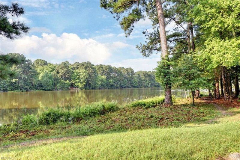Photo 31 of 43 residential for sale in James City County virginia