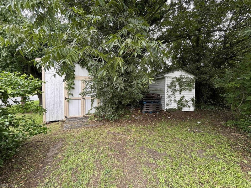 Photo 11 of 11 residential for sale in Hampton virginia