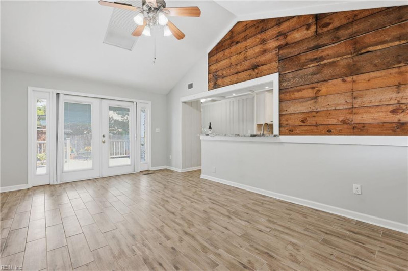 Photo 13 of 33 residential for sale in Norfolk virginia