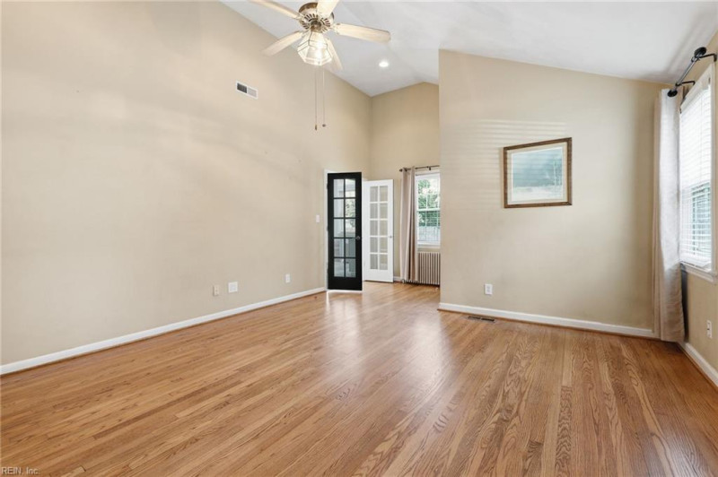 Photo 15 of 33 residential for sale in Norfolk virginia