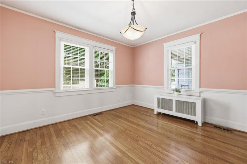 Photo 6 of 33 residential for sale in Norfolk virginia