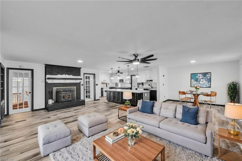 Photo 6 of 47 residential for sale in Chesapeake virginia Photo 6 of 47 residential for sale in Chesapeake virginia
