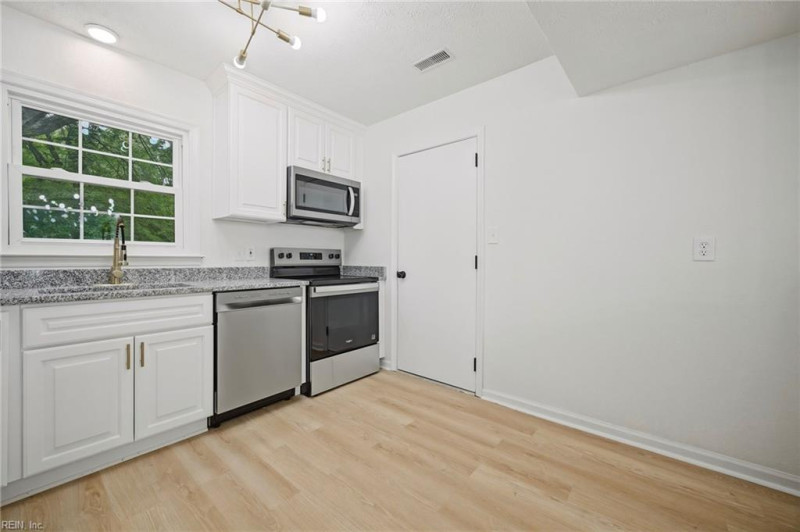 Photo 16 of 44 residential for sale in Hampton virginia Photo 16 of 44 residential for sale in Hampton virginia