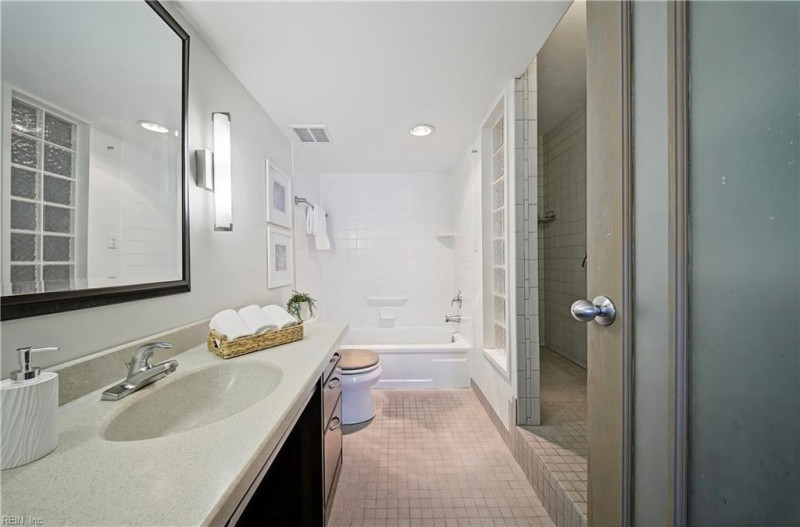 Photo 20 of 43 residential for sale in Virginia Beach virginia