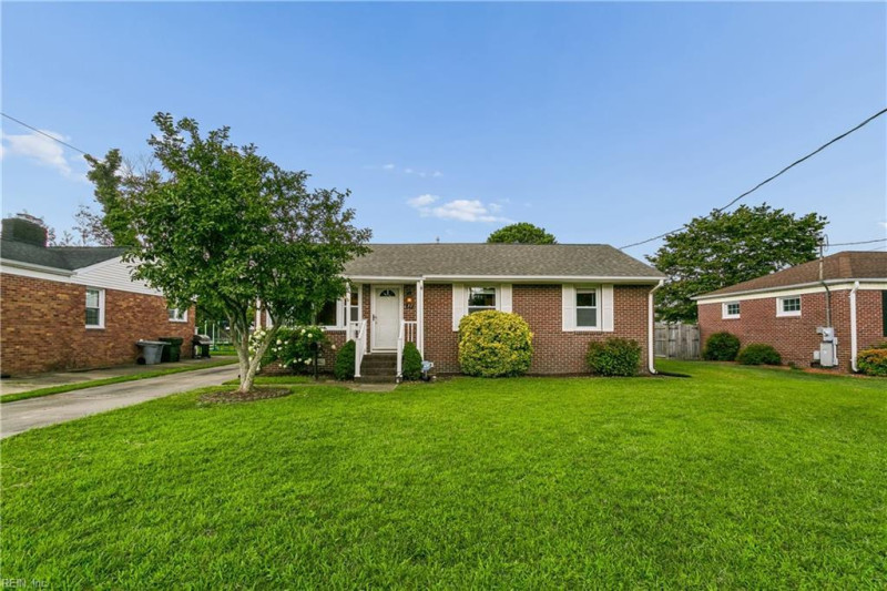Photo 3 of 31 residential for sale in Hampton virginia Photo 3 of 31 residential for sale in Hampton virginia