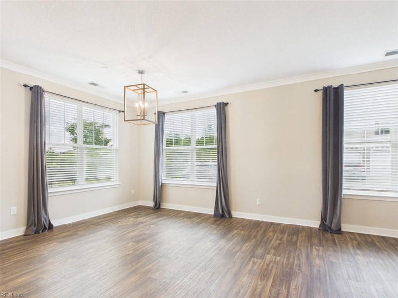 Photo 13 of 36 residential for sale in Hampton virginia