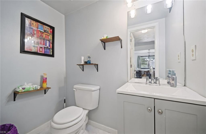 Photo 11 of 29 residential for sale in Suffolk virginia