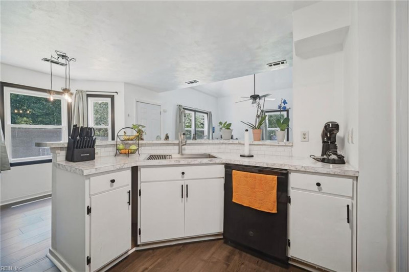 Photo 8 of 29 residential for sale in Suffolk virginia