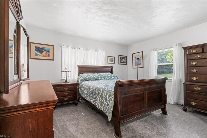 Photo 17 of 44 residential for sale in Chesapeake virginia Photo 17 of 44 residential for sale in Chesapeake virginia