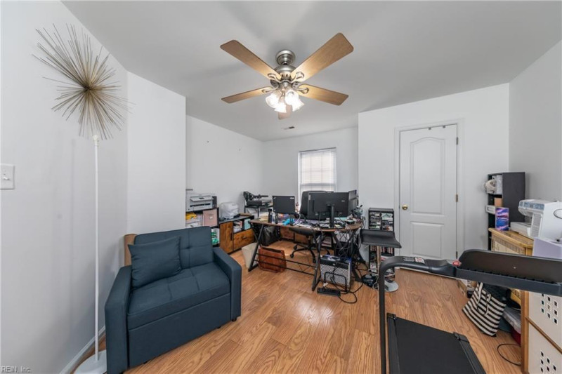 Photo 27 of 36 residential for sale in Hampton virginia