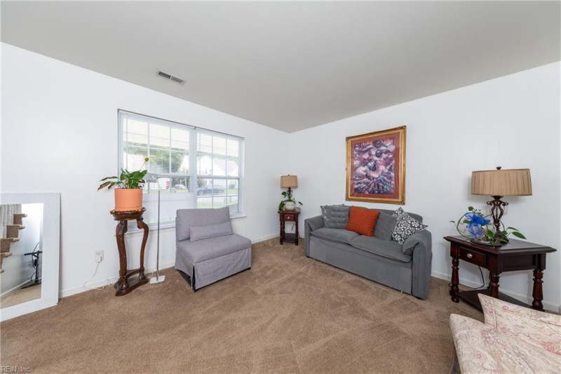 Photo 5 of 36 residential for sale in Hampton virginia