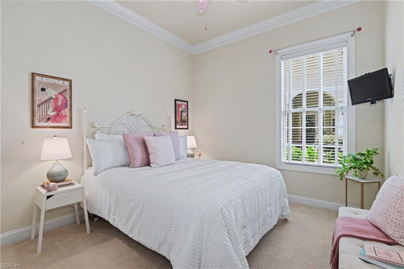 Photo 13 of 48 residential for sale in Chesapeake virginia