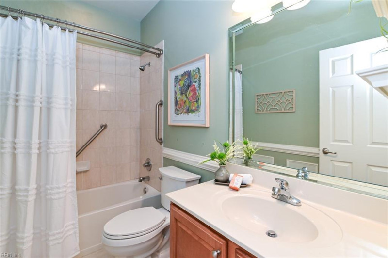 Photo 21 of 48 residential for sale in Chesapeake virginia