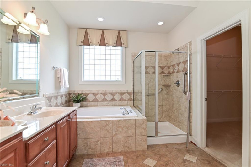 Photo 25 of 48 residential for sale in Chesapeake virginia