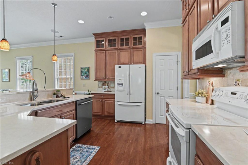 Photo 34 of 48 residential for sale in Chesapeake virginia