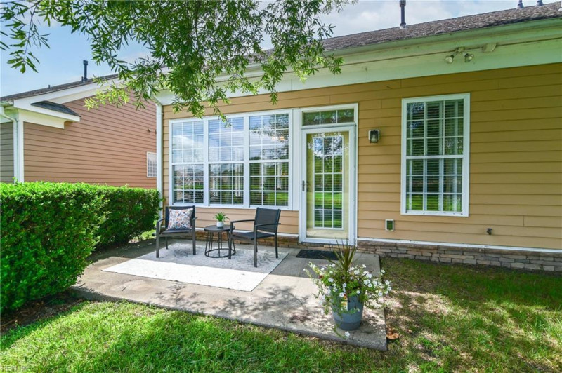 Photo 7 of 48 residential for sale in Chesapeake virginia
