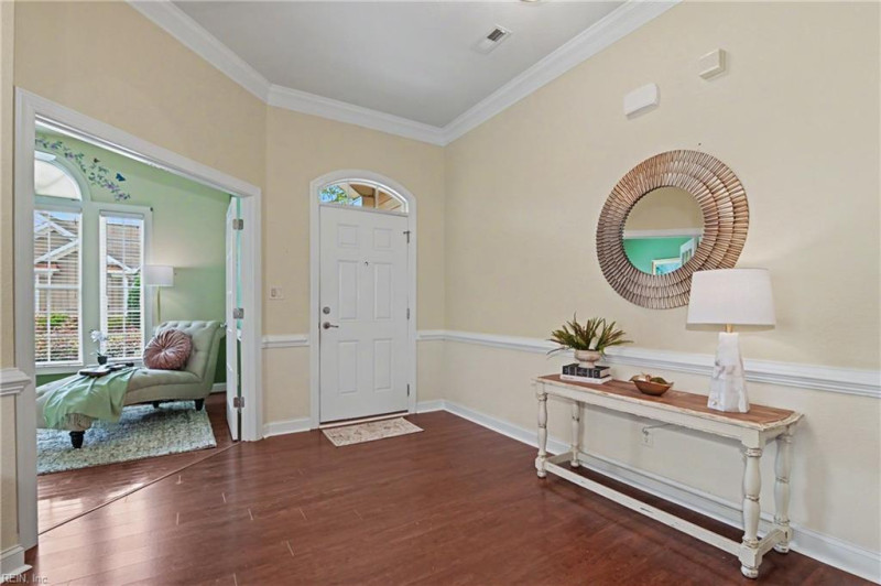 Photo 9 of 48 residential for sale in Chesapeake virginia