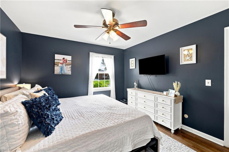 Photo 8 of 15 residential for sale in Chesapeake virginia