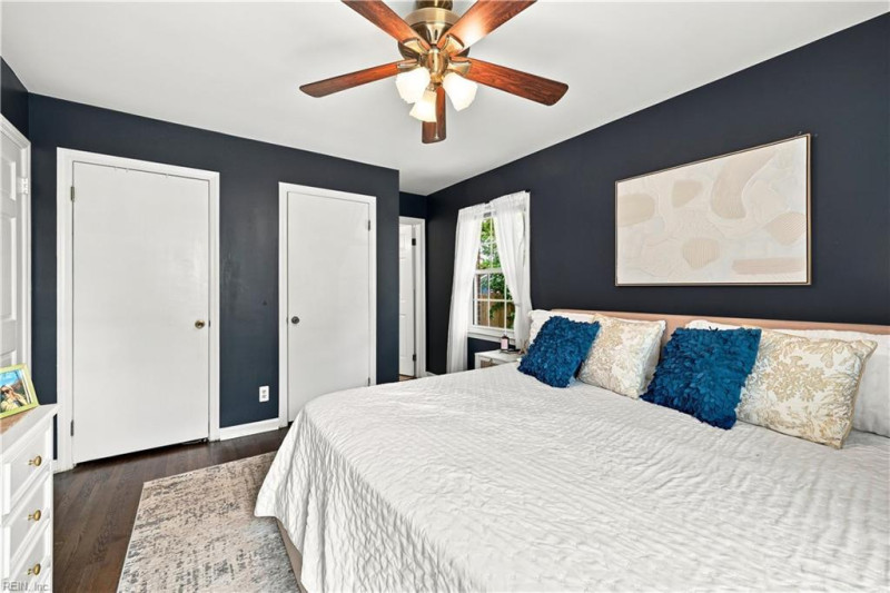Photo 9 of 15 residential for sale in Chesapeake virginia