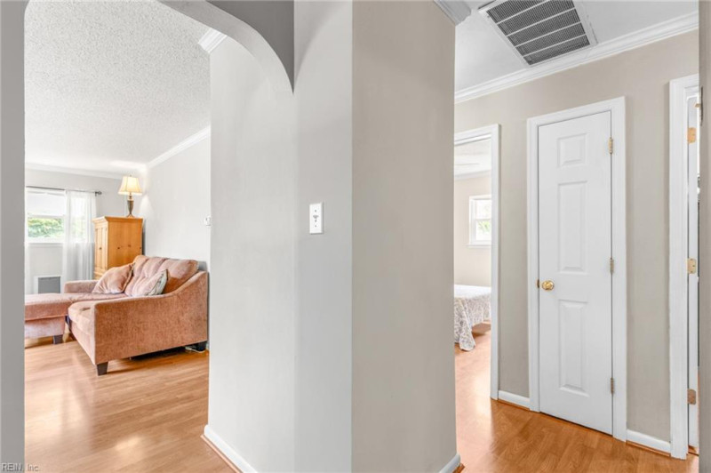 Photo 13 of 37 residential for sale in Virginia Beach virginia