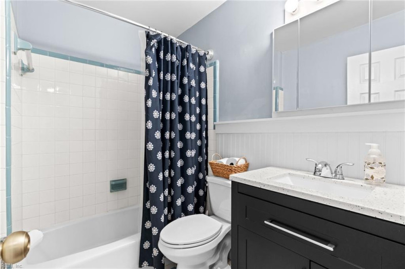 Photo 33 of 37 residential for sale in Virginia Beach virginia