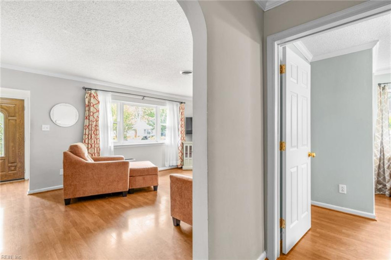 Photo 8 of 37 residential for sale in Virginia Beach virginia