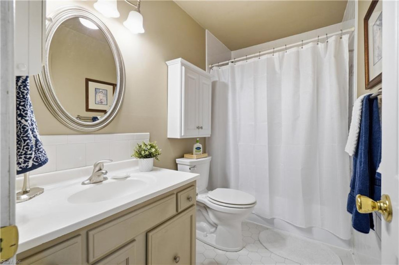 Photo 19 of 32 residential for sale in Virginia Beach virginia