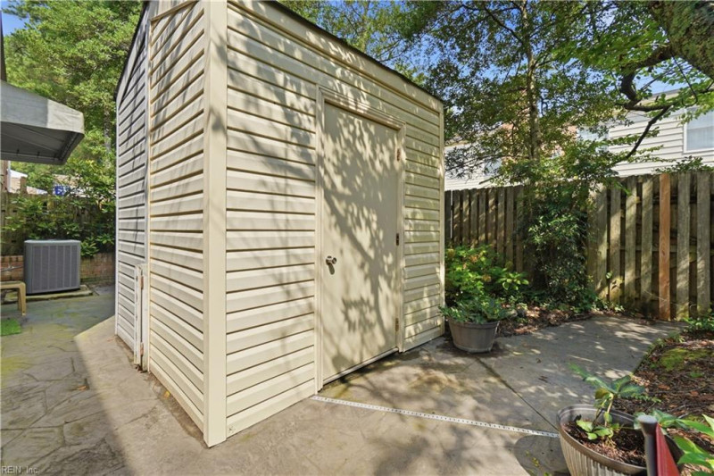 Photo 31 of 32 residential for sale in Virginia Beach virginia