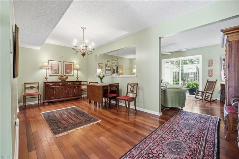 Photo 4 of 32 residential for sale in Virginia Beach virginia