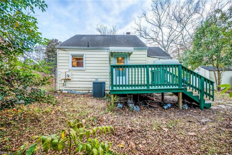 Photo 16 of 22 residential for sale in Chesapeake virginia