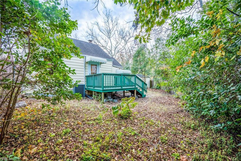 Photo 17 of 22 residential for sale in Chesapeake virginia