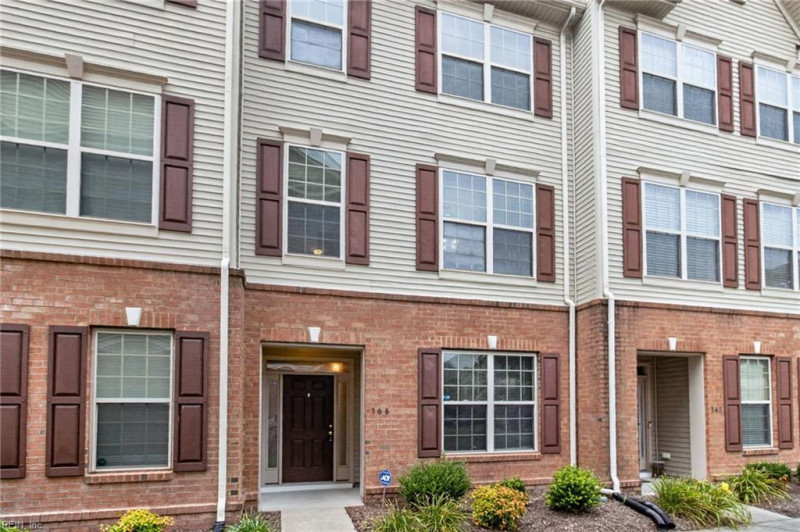 Photo 1 of 31 rental for rent in Newport News virginia