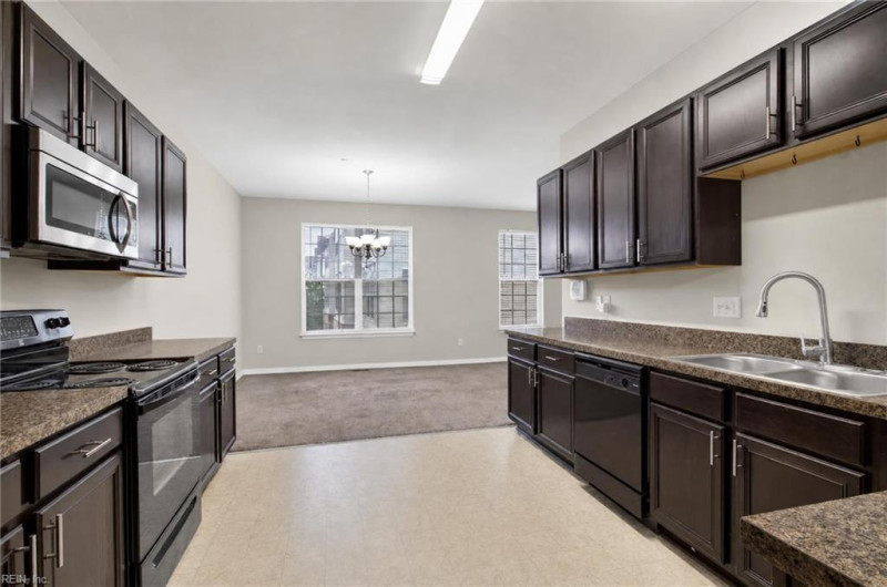 Photo 10 of 31 rental for rent in Newport News virginia