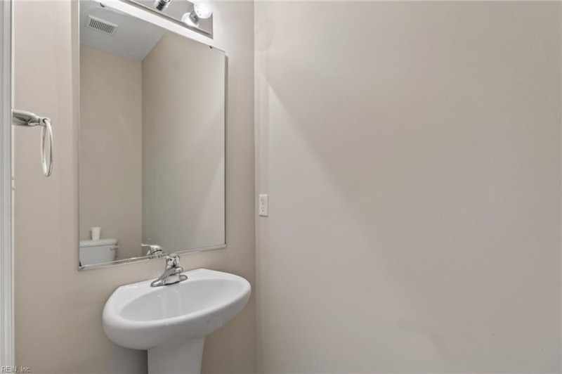 Photo 11 of 31 rental for rent in Newport News virginia