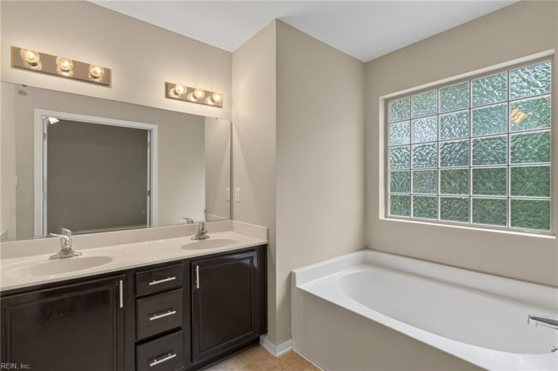 Photo 17 of 31 rental for rent in Newport News virginia