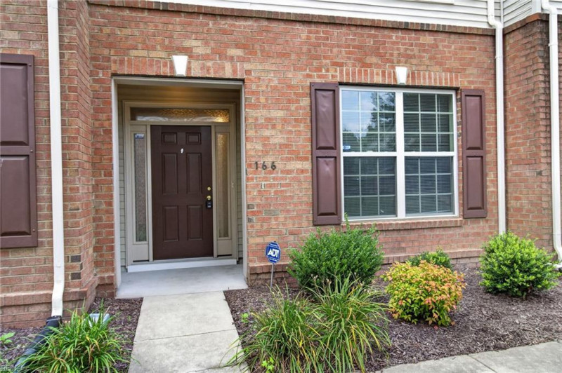 Photo 2 of 31 rental for rent in Newport News virginia