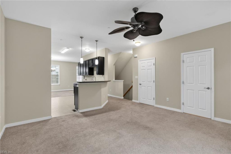 Photo 4 of 31 rental for rent in Newport News virginia