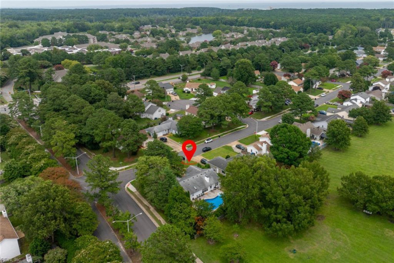 Photo 10 of 41 residential for sale in Virginia Beach virginia