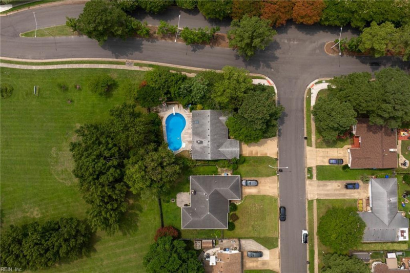 Photo 12 of 41 residential for sale in Virginia Beach virginia