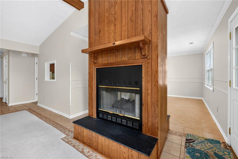 Photo 17 of 41 residential for sale in Virginia Beach virginia