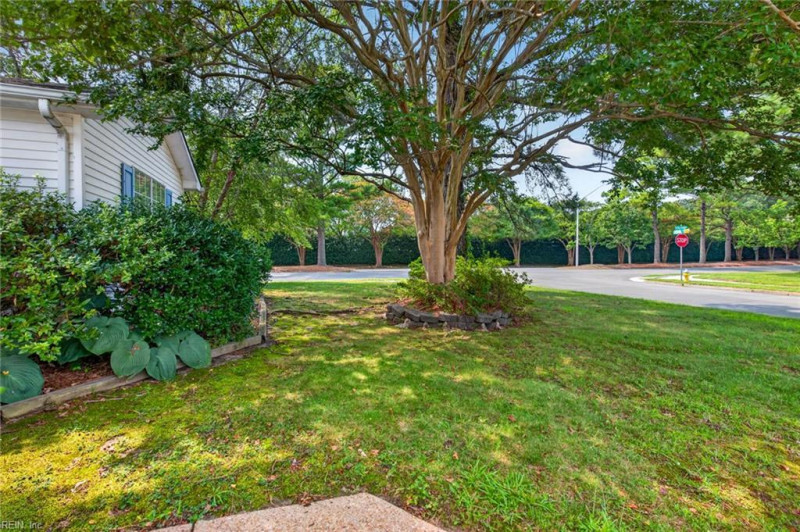 Photo 4 of 41 residential for sale in Virginia Beach virginia