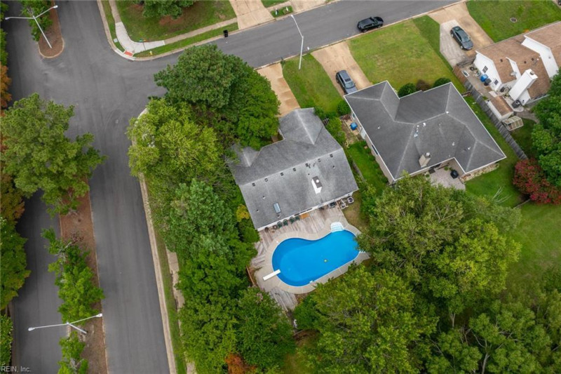 Photo 8 of 41 residential for sale in Virginia Beach virginia