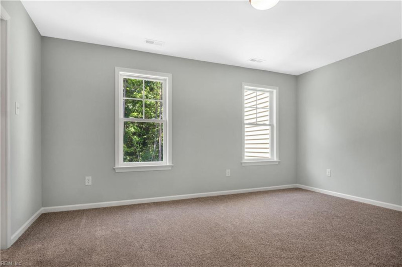 Photo 15 of 17 residential for sale in James City County virginia