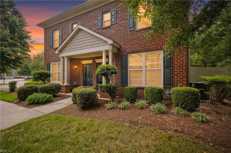 Photo 2 of 34 residential for sale in Virginia Beach virginia